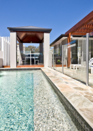 GLASS POOL FENCING